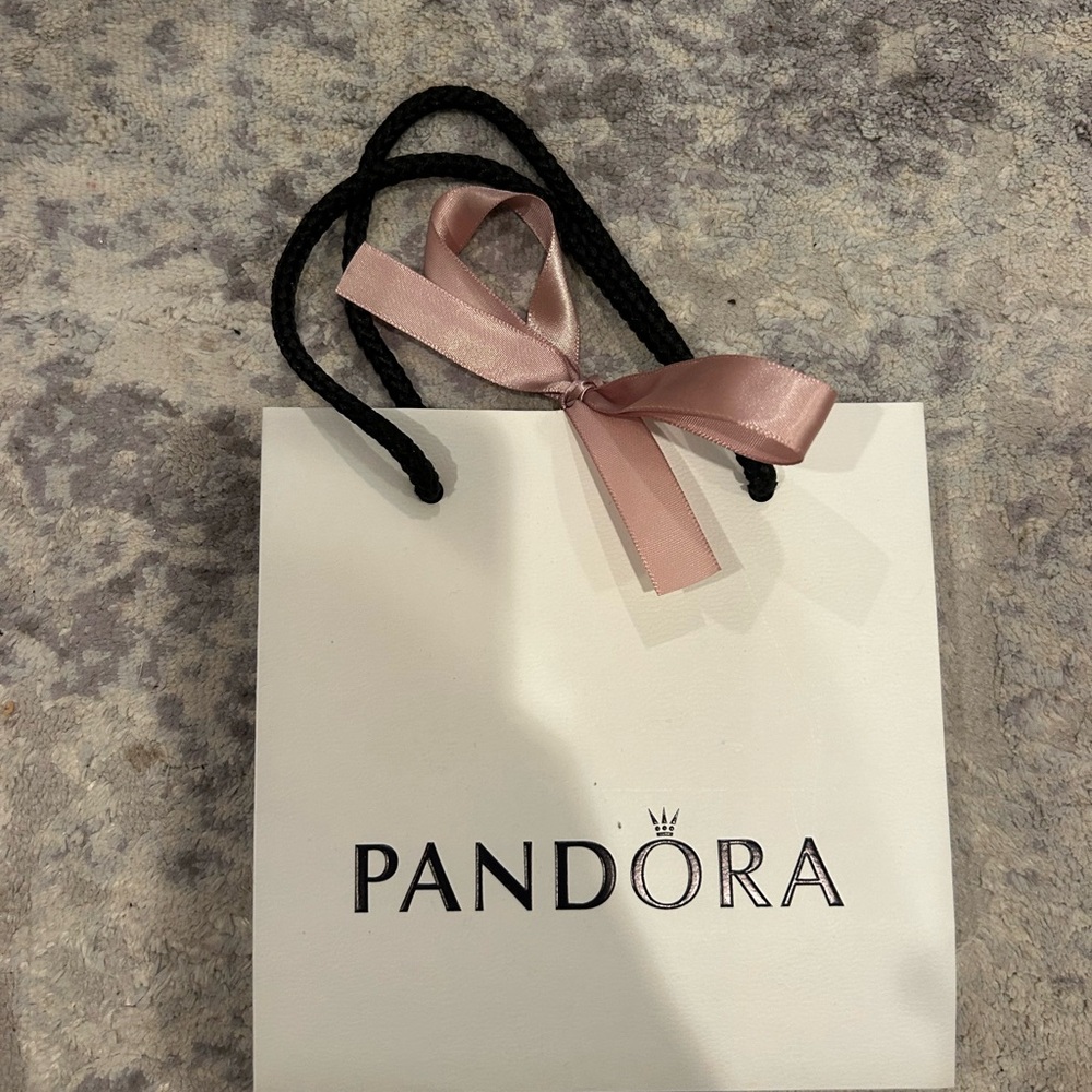 Pandora White Bag with Pink Ribbon and Black Handles